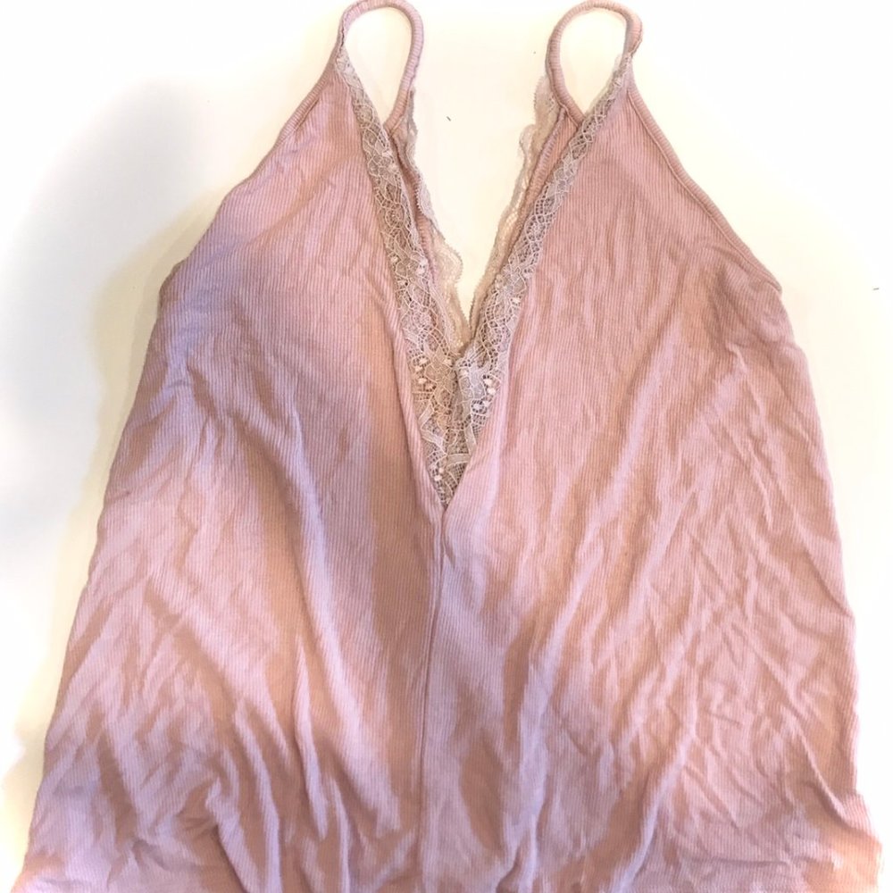 American Eagle Soft and Sexy lacy edge tank top